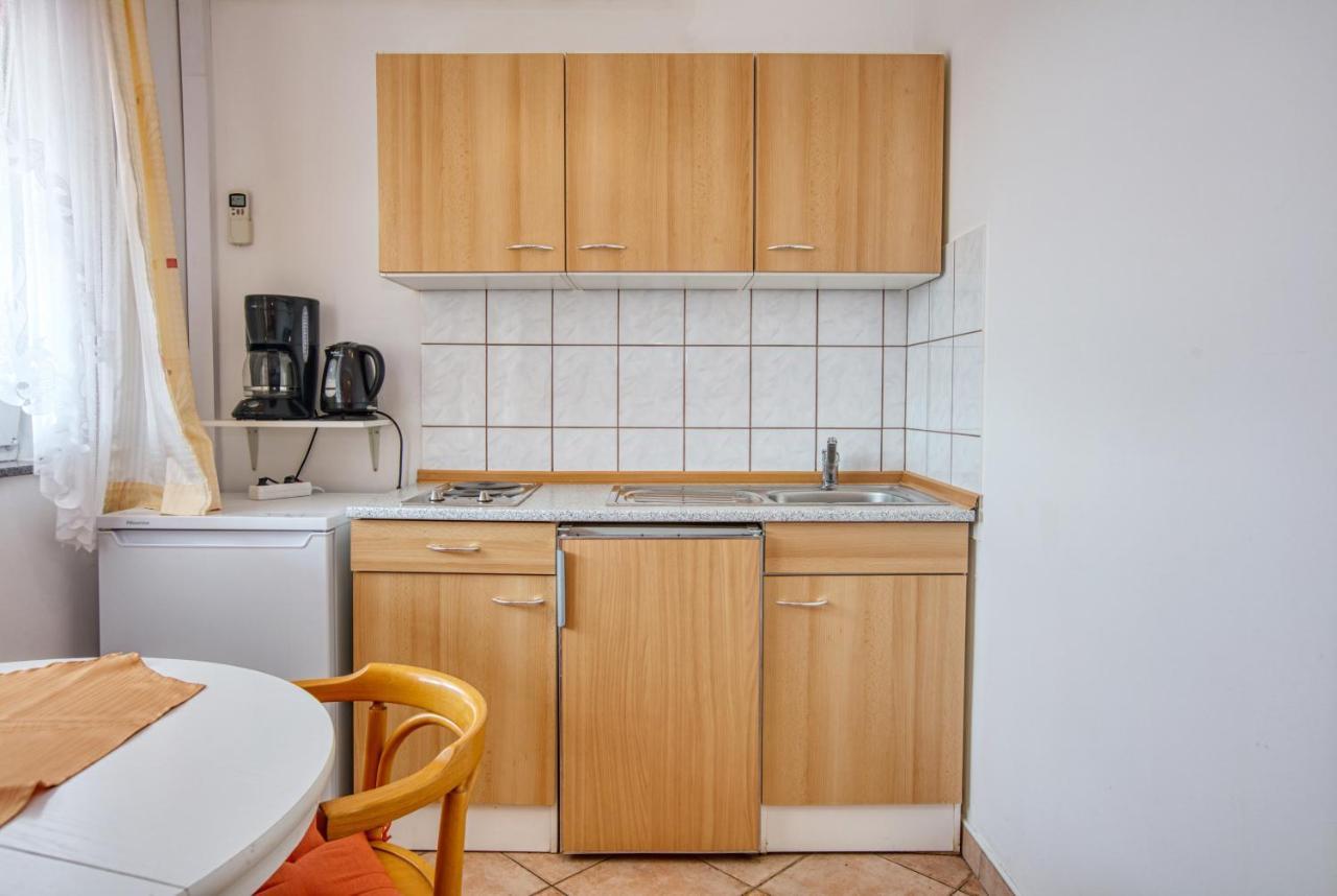 Apartments With A Parking Space Vodice - 6178 Экстерьер фото