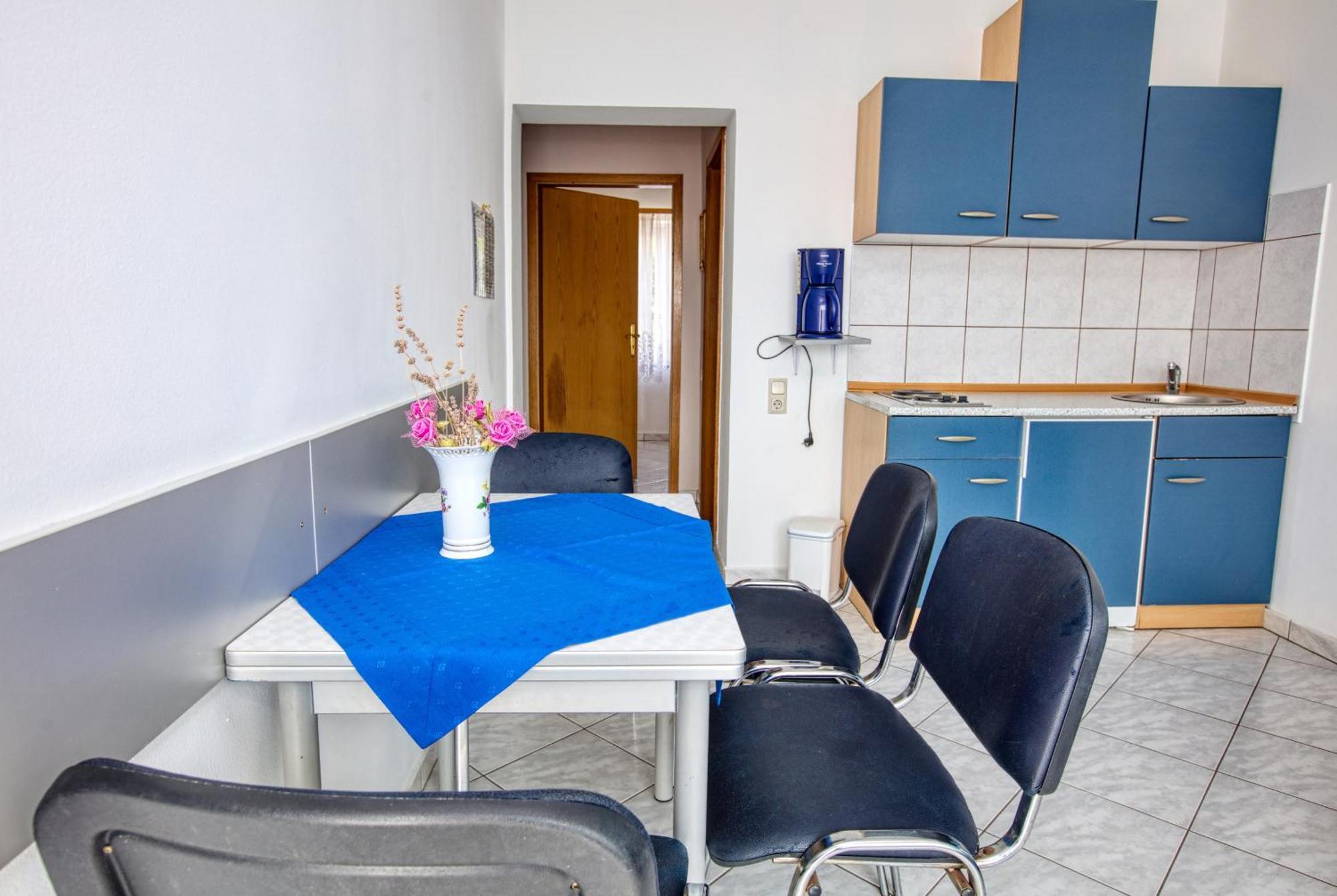 Apartments With A Parking Space Vodice - 6178 Номер фото